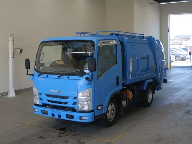 Isuzu ELF — фото 1