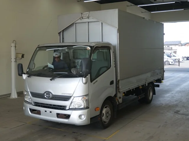 HINO DUTRO — фото 1