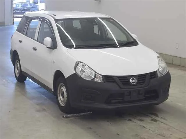 Nissan AD — фото 1