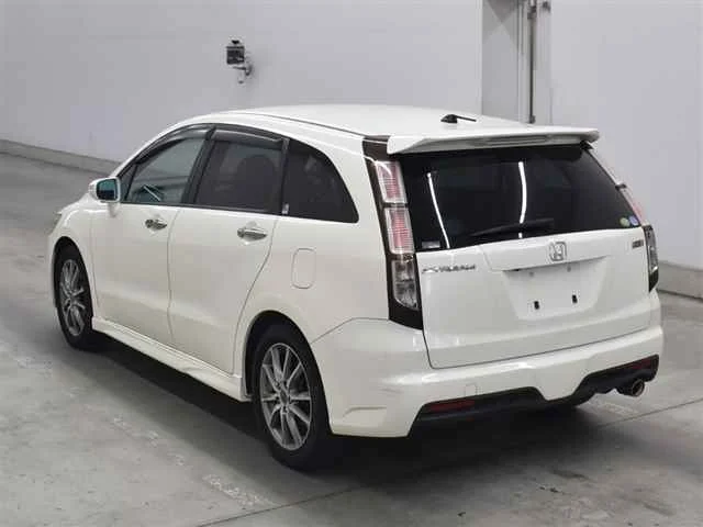 Honda STREAM — фото 2