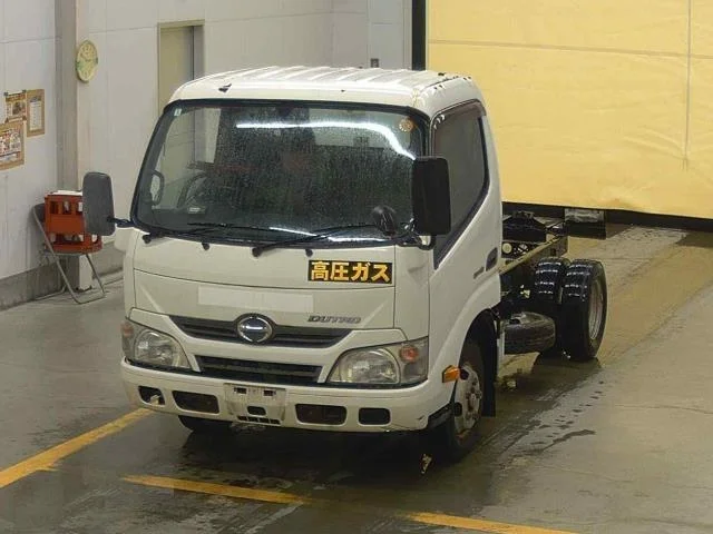 HINO DUTRO — фото 1
