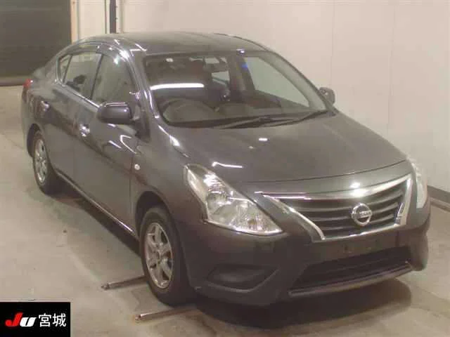 Nissan TIIDA LATIO