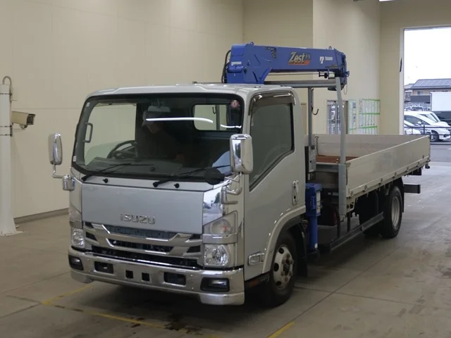 Isuzu ELF — фото 1