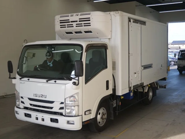 Isuzu ELF — фото 1