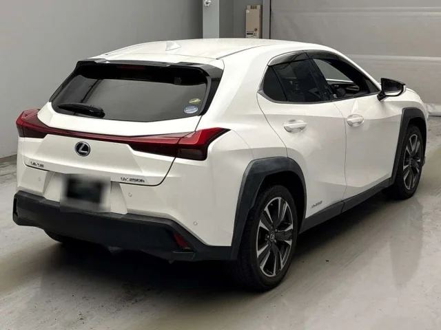 Lexus UX — фото 2