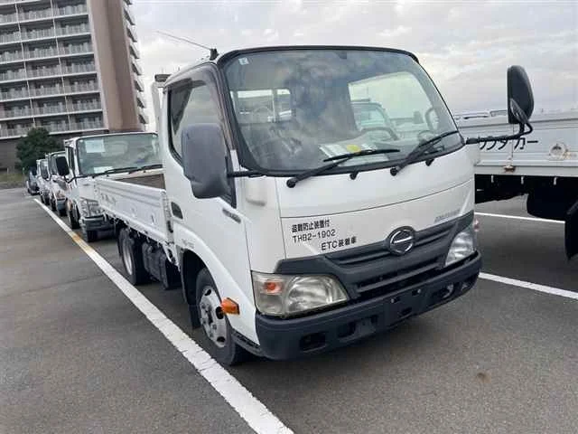 HINO DUTRO — фото 1