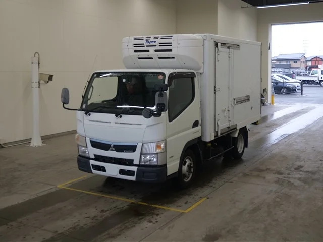 Mitsubishi CANTER — фото 1