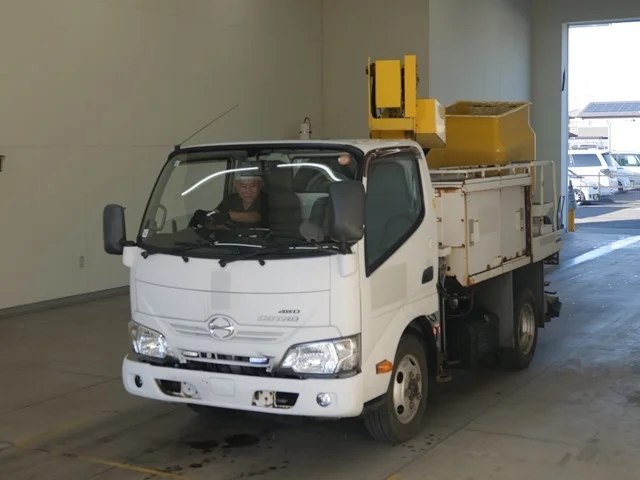 HINO DUTRO — фото 1