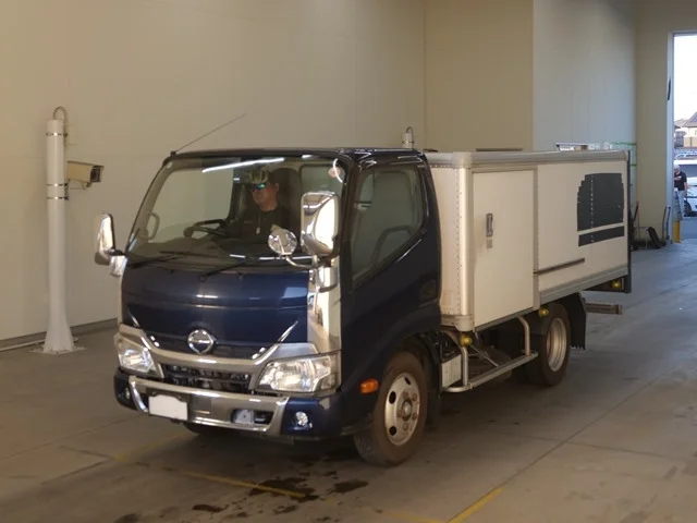 HINO DUTRO — фото 1
