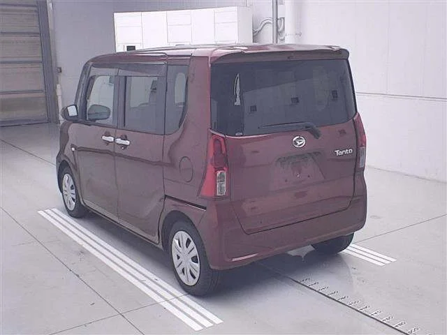 Daihatsu TANTO — фото 2