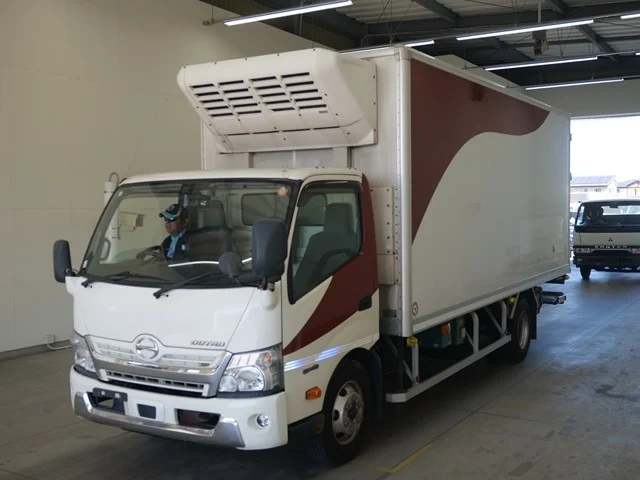 HINO DUTRO — фото 1