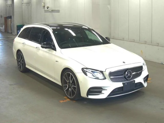 Mercedes-Benz AMG — фото 1