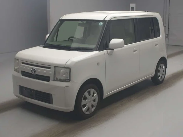 Toyota PIXIS SPACE