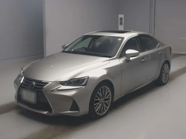Lexus IS