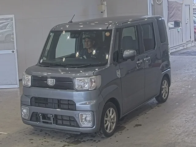 Daihatsu WAKE — фото 1