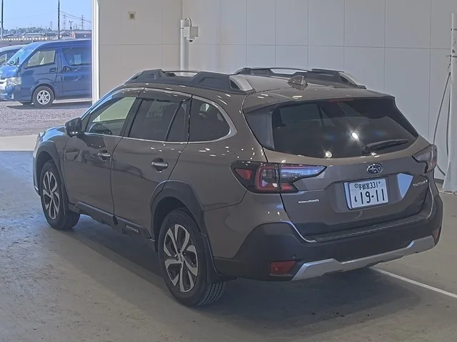 Subaru LEGACY OUTBACK — фото 2