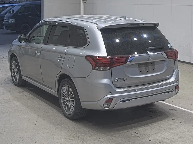 Mitsubishi OUTLANDER PHEV — фото 2