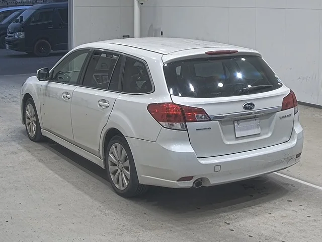 Subaru LEGACY — фото 2