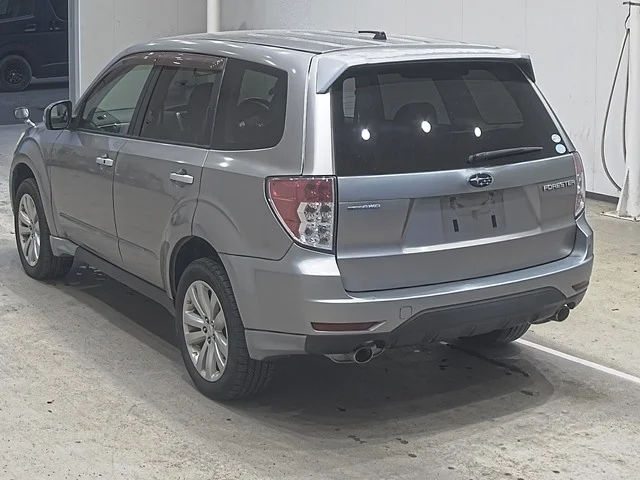 Subaru FORESTER — фото 2