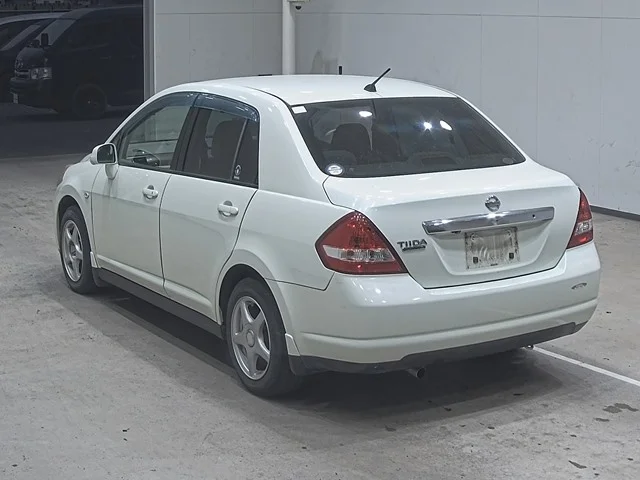 Nissan TIIDA LATIO — фото 2