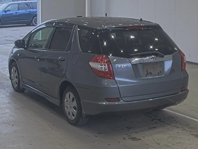 Honda FIT SHUTTLE — фото 2