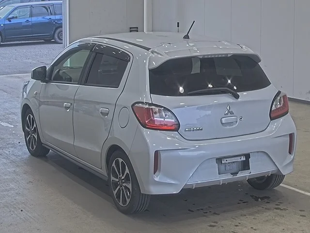 Mitsubishi MIRAGE — фото 2