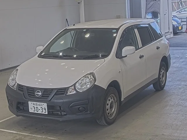 Nissan AD — фото 1