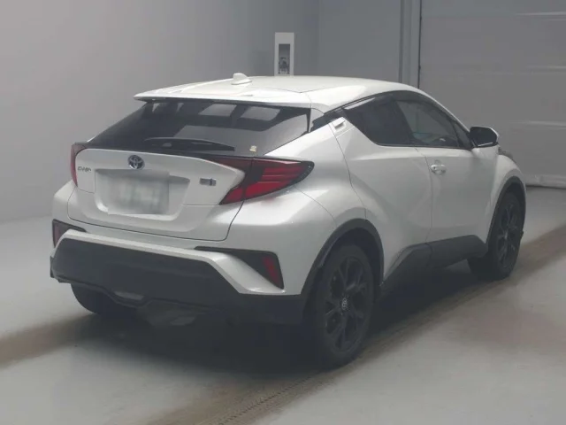 Toyota C-HR — фото 2