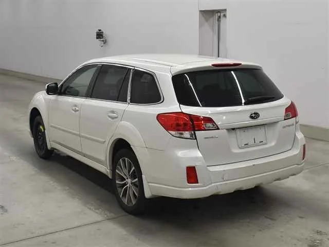 Subaru LEGACY OUTBACK — фото 2