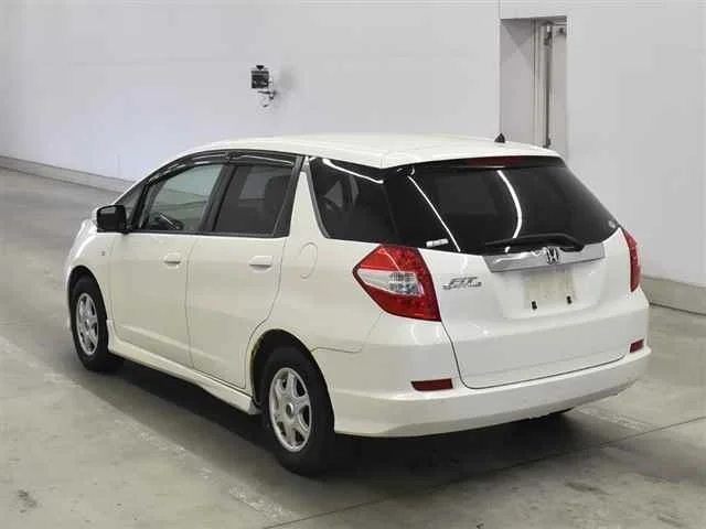Honda FIT SHUTTLE — фото 2