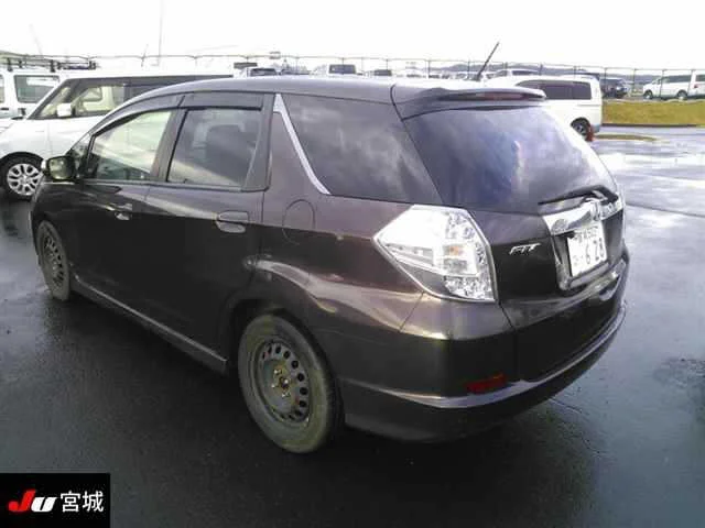 Honda FIT SHUTTLE — фото 2
