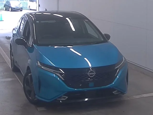 Nissan AURA — фото 1