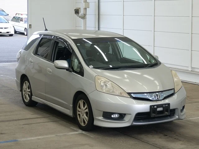 Honda FIT SHUTTLE — фото 1