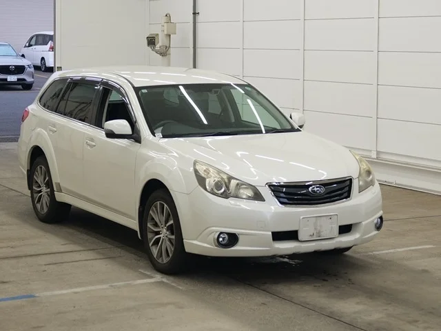 Subaru LEGACY OUTBACK — фото 1