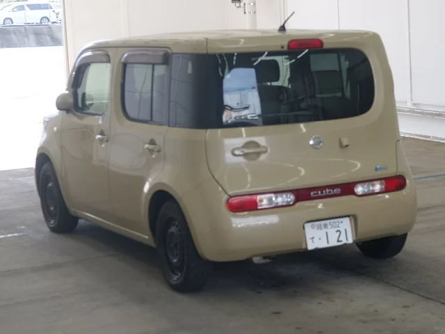 Nissan CUBE — фото 2