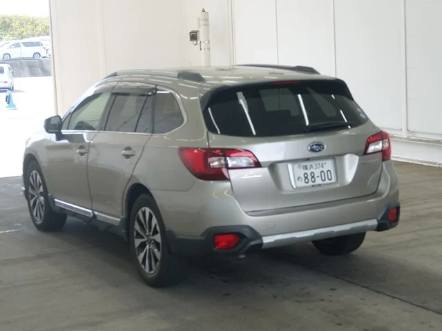Subaru LEGACY OUTBACK — фото 2