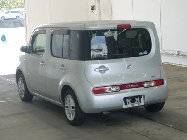 Nissan CUBE — фото 2