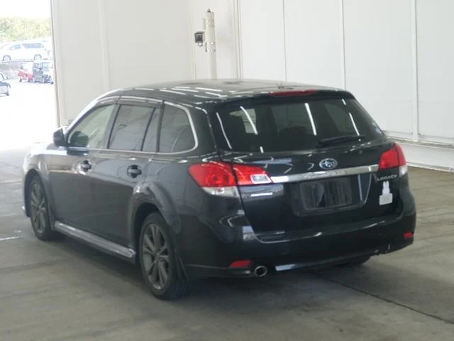 Subaru LEGACY — фото 2