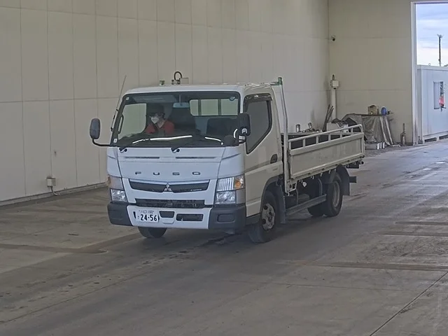 Mitsubishi CANTER — фото 1