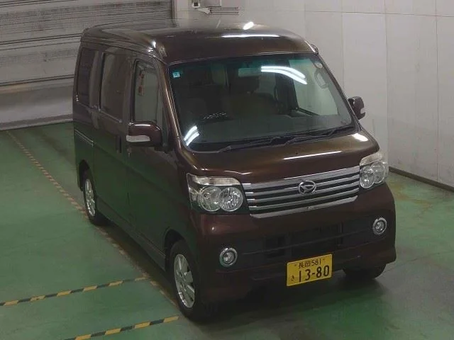 Daihatsu ATRAI WAGON — фото 1