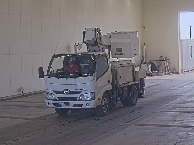 HINO DUTRO — фото 1