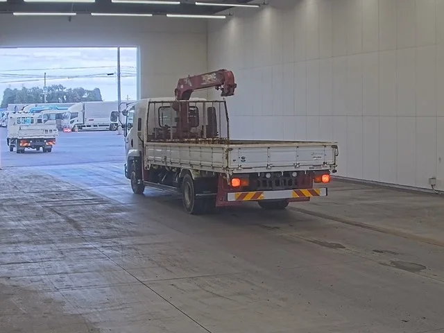 Isuzu FORWARD — фото 2