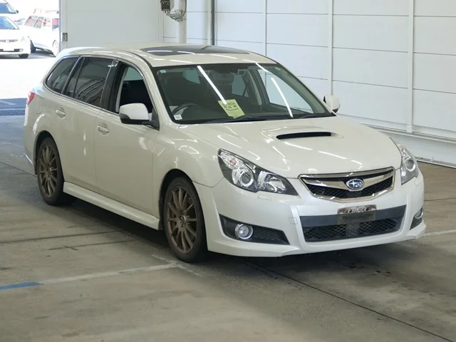 Subaru LEGACY — фото 1