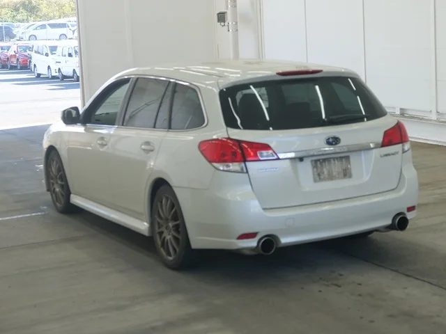 Subaru LEGACY — фото 2