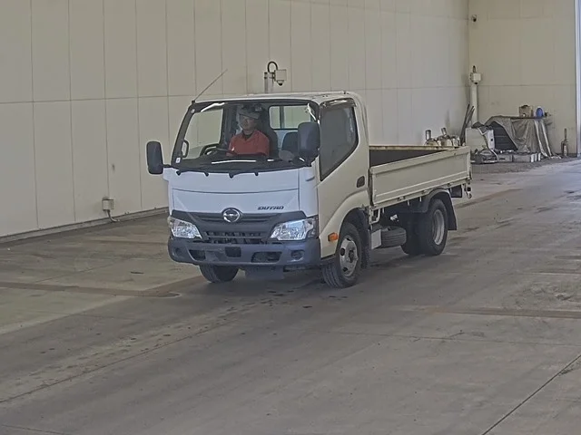 HINO DUTRO — фото 1
