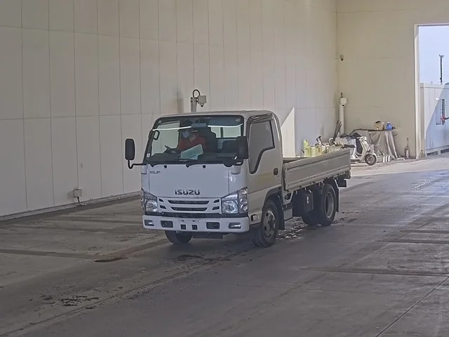 Isuzu ELF — фото 1