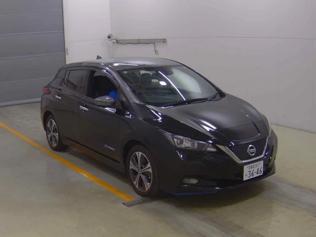 Nissan LEAF — фото 1