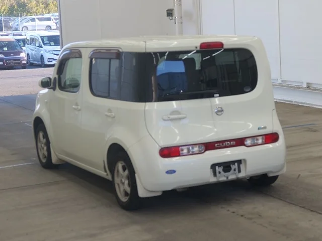 Nissan CUBE — фото 2