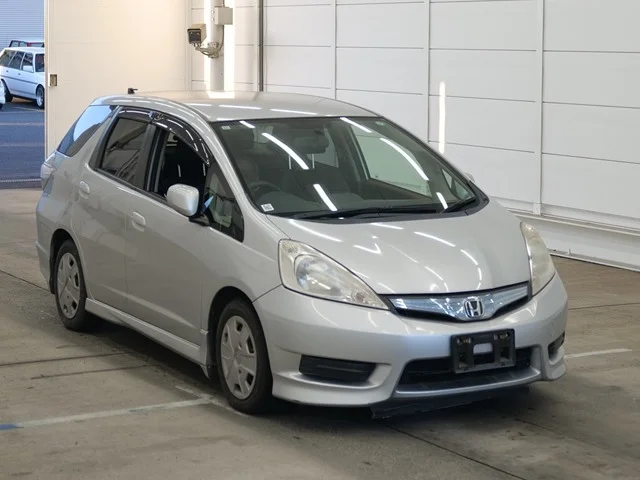 Honda FIT SHUTTLE — фото 1