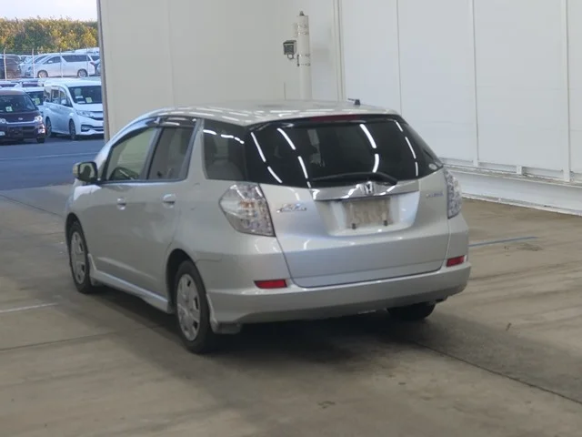 Honda FIT SHUTTLE — фото 2